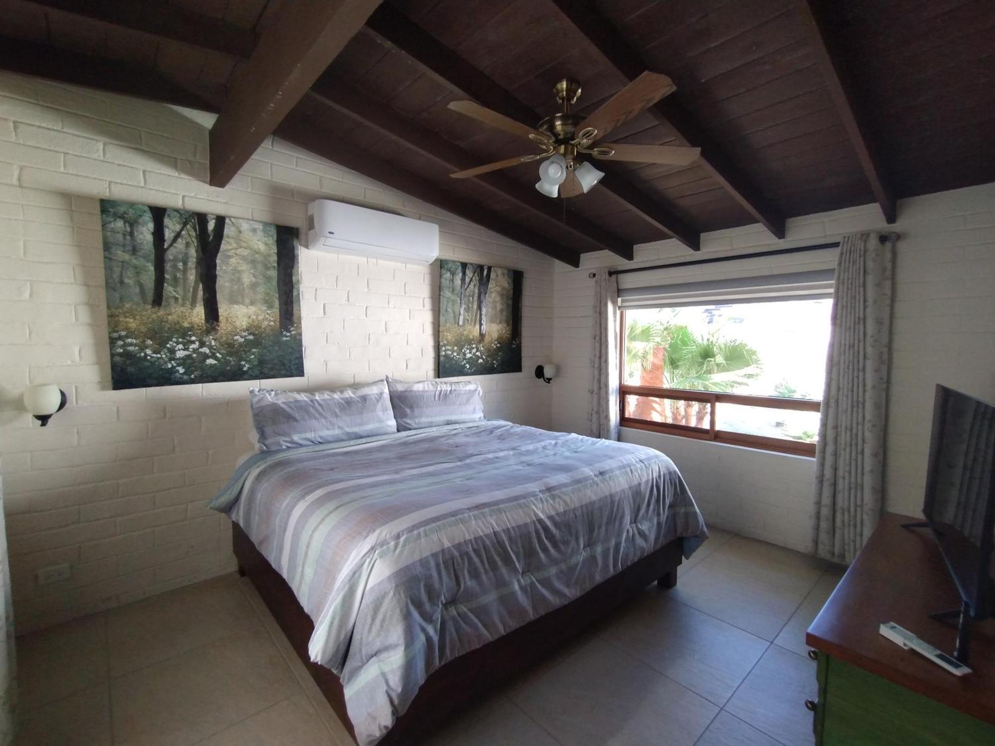 Hotel Quintas Papagayo Ensenada Bilik gambar
