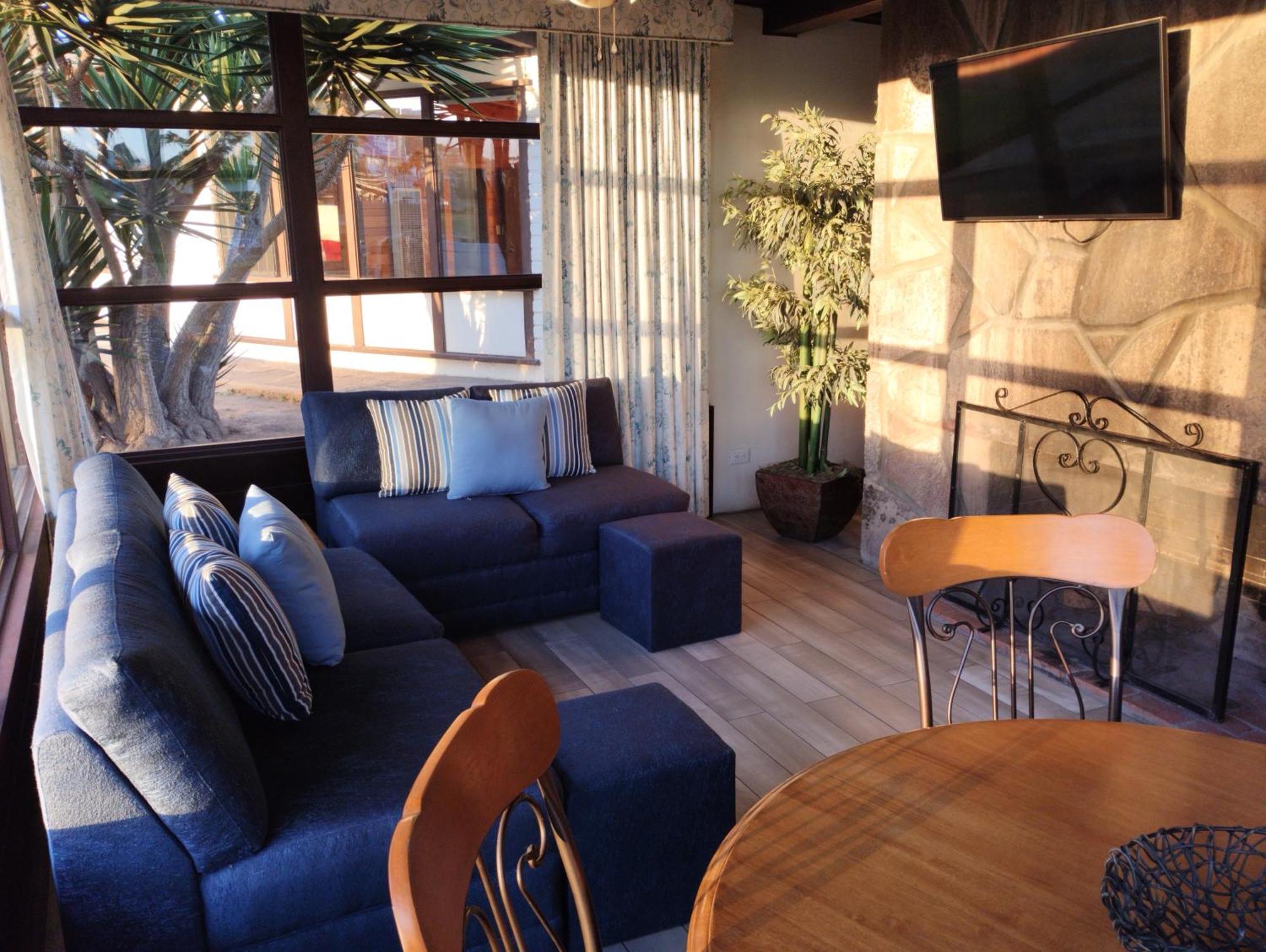 Hotel Quintas Papagayo Ensenada Bilik gambar